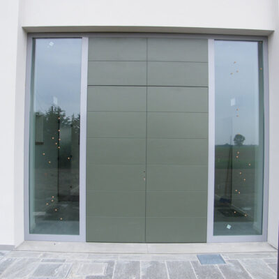 Produzione porte e portoni in ferro Modena